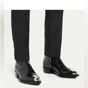NWOB size 43
Alexander McQueen Metallic Toe Ankle Boots